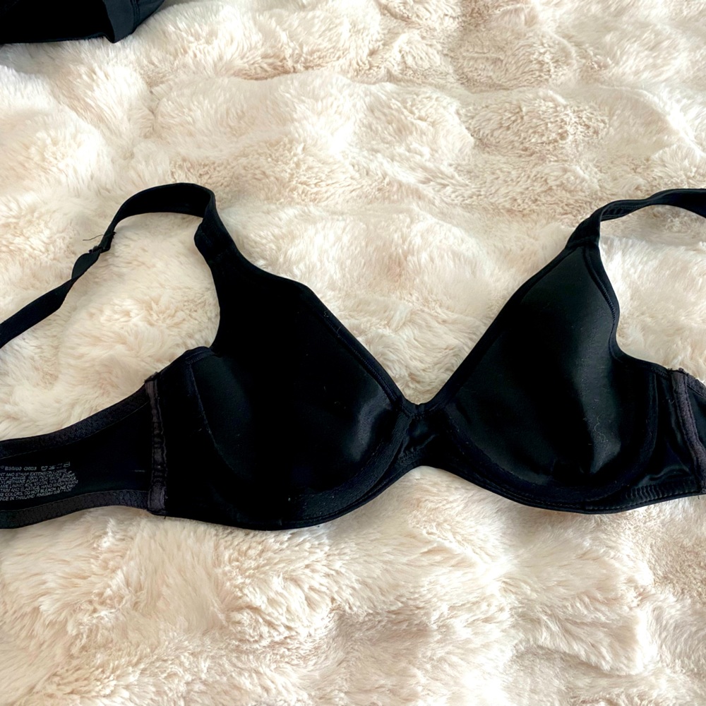 Hanes - sports bra - medium, black, great condition